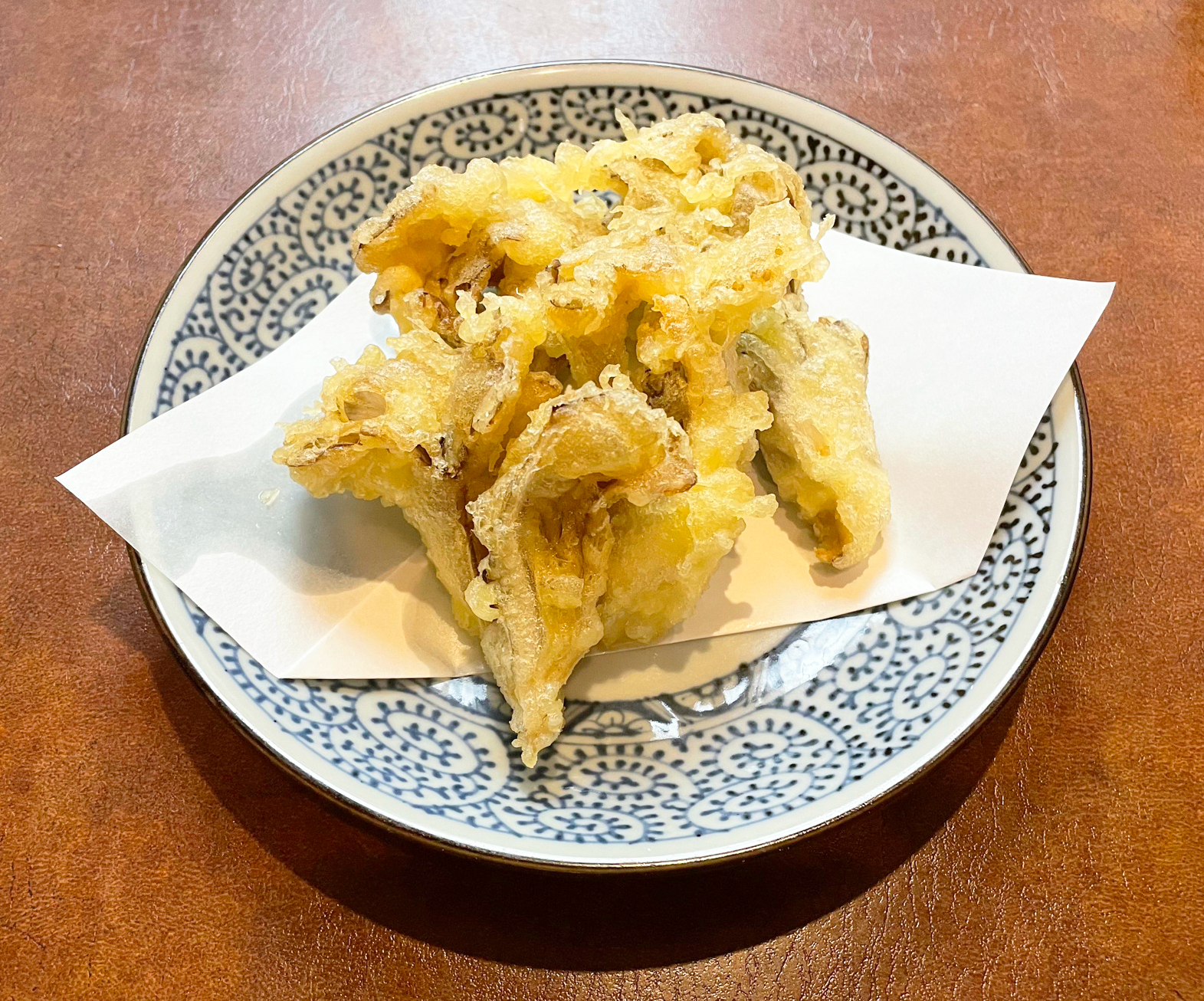 Hen of the Woods (Grifola frondosa) wild specimen